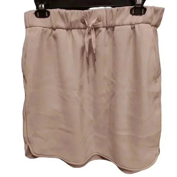 Lululemon On The Fly Skirt *Woven Silverstone - Picture 6 of 8